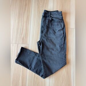 American Eagle black straight jeans, size 6